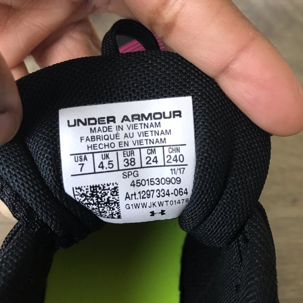 Under Armour Women’s Glyde RM Softball Cleats - Picture 8 of 8